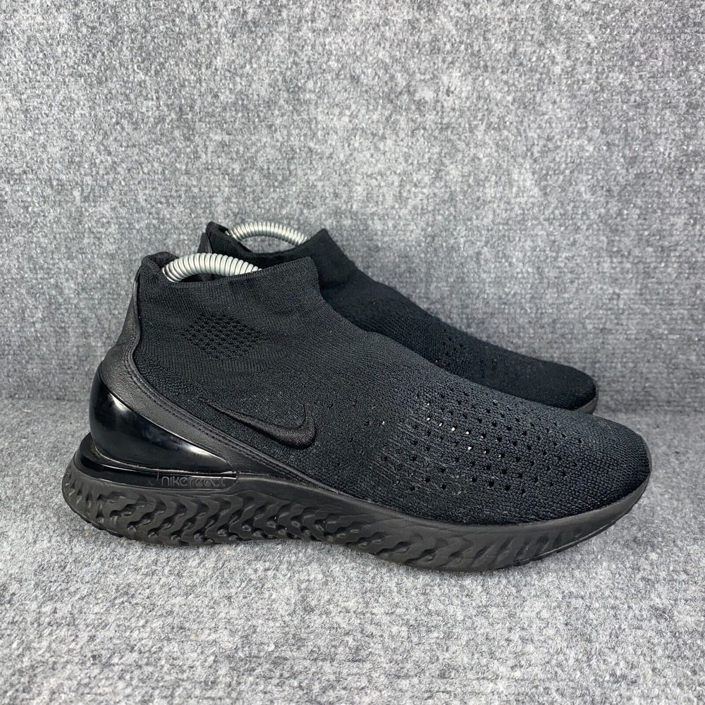 Nike Black Athletic Shoes